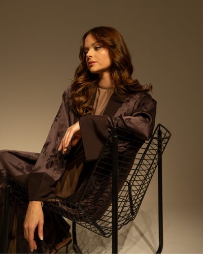 عباية حرير جاكار بقصة نصف كلوش