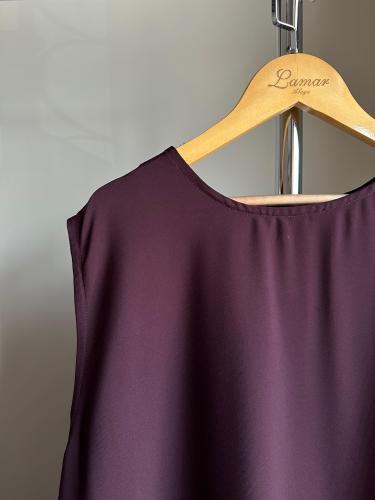 فستان عباية باللون العنابي