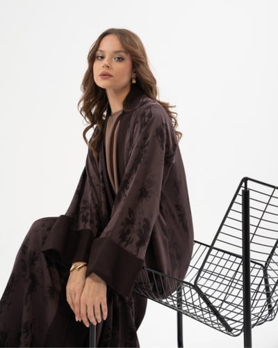 عباية حرير جاكار بقصة نصف كلوش