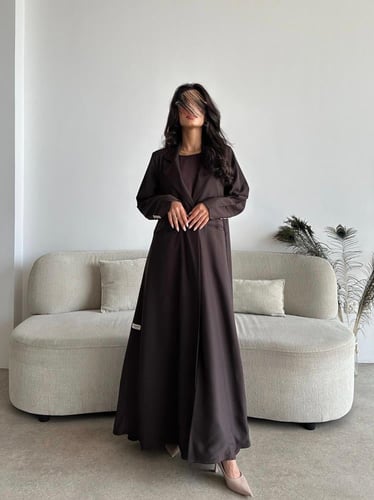 عباية كتان بتصميم بليزر رسمي مبطن