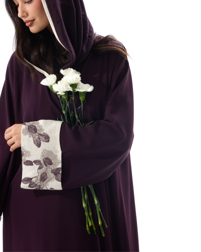 عباية كريب بنفسجي مع لنن مطرز بقصة نصف كلوش