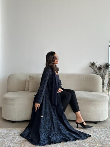 عباية جاكار ناعم مبطن بقصة كلوش