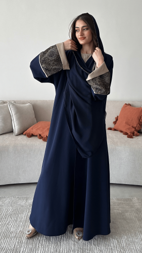 عباية كريب كحلي مع قطن كشميري بقصة نصف كلوش