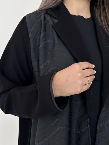 عباية كريب مع جاكار هندي بقصة نصف كلوش