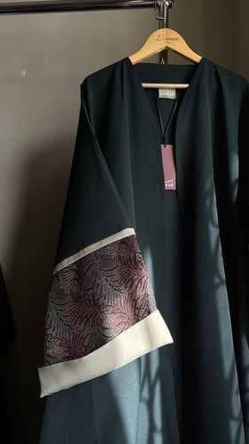 عباية كريب و قطن كشميري بقصة نصف كلوش