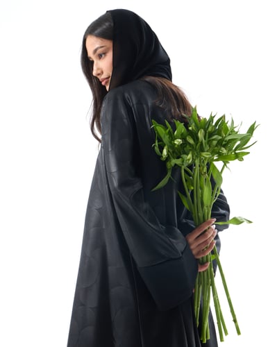 عباية جاكار هندي أسود بقصة نصف كلوش