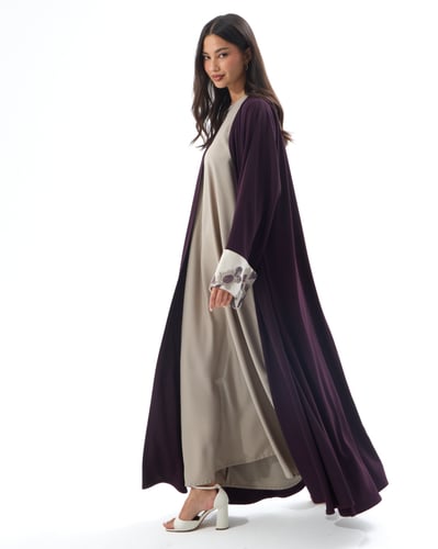 عباية كريب بنفسجي مع لنن مطرز بقصة نصف كلوش