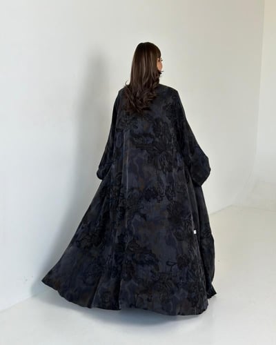 عباية حرير جاكار تركي مشجر بقصة كلوش