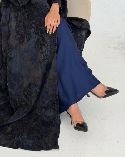 فستان عباية باللون الكحلي