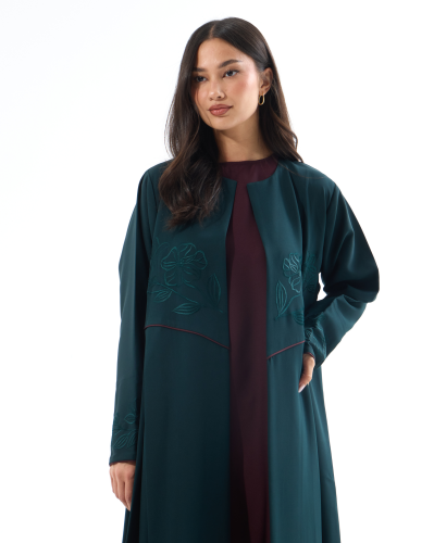 عباية كريب بترولي مع تطريز يدوي بقصة نصف كلوش