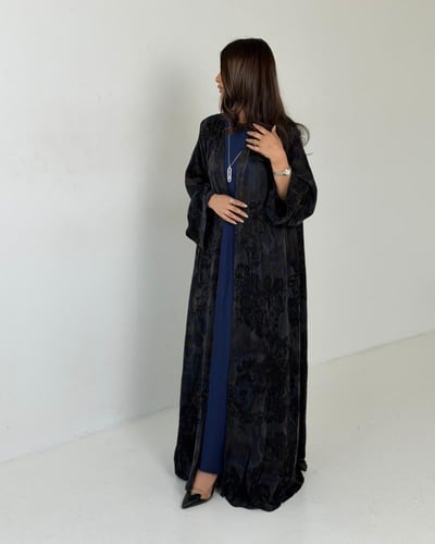 عباية حرير جاكار تركي مشجر بقصة كلوش