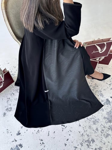 عباية كريب مع جاكار هندي بقصة نصف كلوش