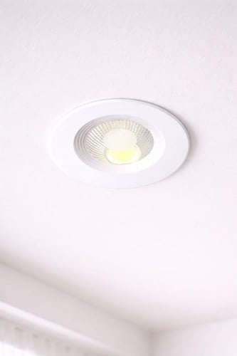 كشاف سبوت لايت 7 سم - إضاءة أصفر 3000K