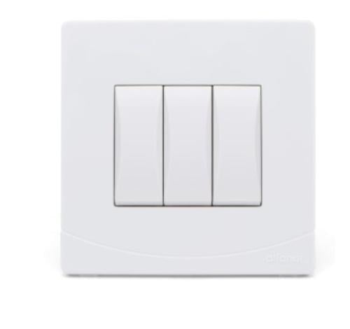 سدرا - مفتاح ثلاثي 10 أمبير أبيض