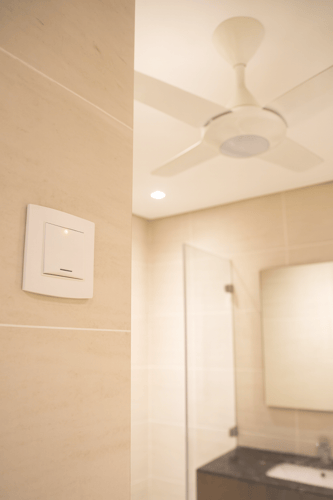 ألف - مفتاح سخان 20أمبير عريض أبيض