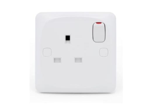 ميرا - فيش 13 أمبير ( أبيض )