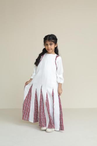 Galabeya with a crescent moon design