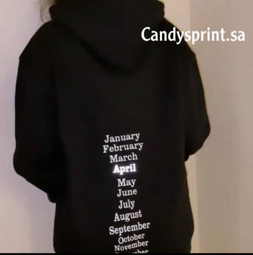 تصميم عاكس على شهر من اختيارك .