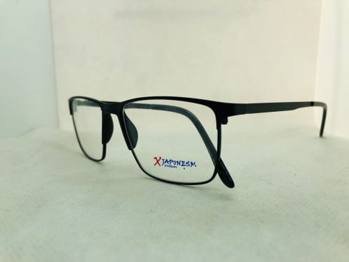 نظارة طبية كلاسيكية