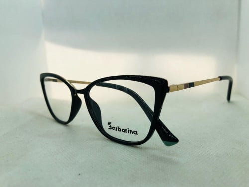 نظارة طبية كلاسيكية