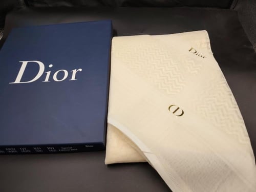 شماغ ديور الذهبي بيج اقوى اصدار 2026 من ديور والاك...