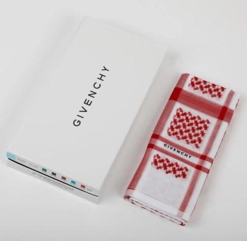 عرض مؤقت بكج جيفنشي شماغ جيفنشي كلاسيك آخر اصدار +...