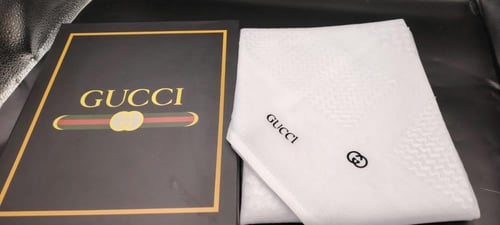 شماغ قوتشي ابيض انجليزي اصلي قطن100 ٪ اخر اصدار شم...