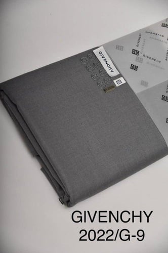 قماش جيفنشي صيفي كلاسيك 220