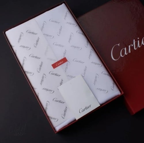 قماش كارتير صيفي ابيض أو كريمي نص واقف