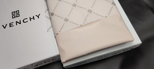 قماش جيفنشي H009 لون لحمي فاتح