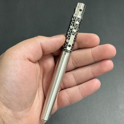 قلم كارتير سانتوس فضي على اسود