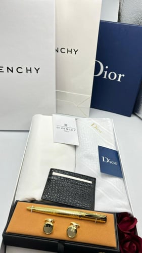 بكج ديور شماغ ديور ابيض قماش جيفنشي كبك عادي