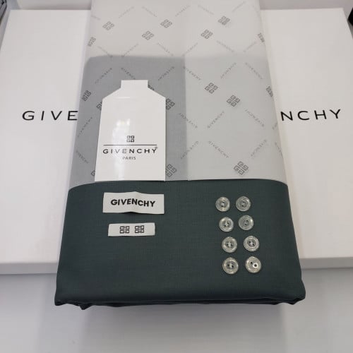 قماش جيفنشي شتوي لون زيتي فاتح