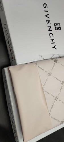 قماش جيفنشي H009 لون لحمي فاتح