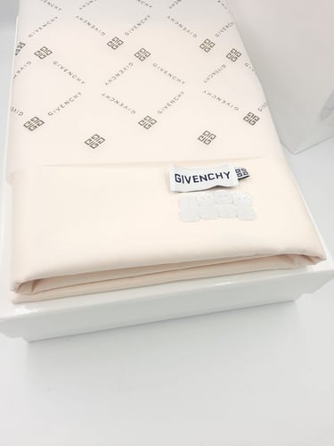 قماش جيفنشي صيفي لون كاكي فاتح