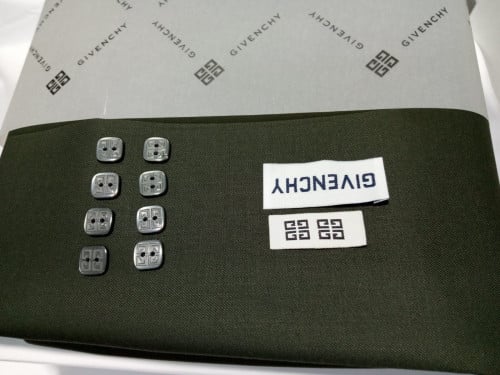 قماش جيفنشي شتوي 2026 زيتي رقم 202