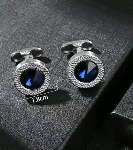 كبك فضي على ازرق شكل دائري