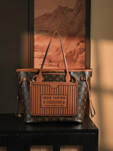 حقيبة Neverfull من لويس فيتون