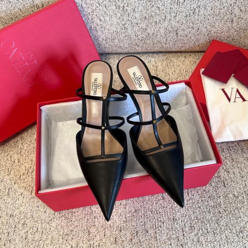 حذاء Garavani Rockstud من فالنتينو