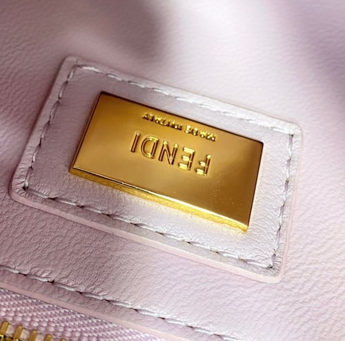 حقيبة بيكابوو 23 سم من فيندي