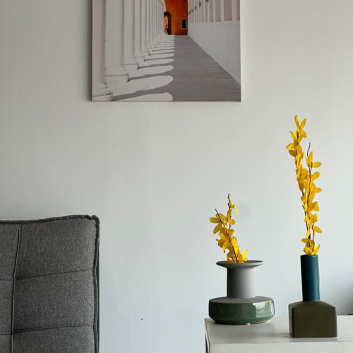 مزهرية بولي ريزن عنق طويل 14سم