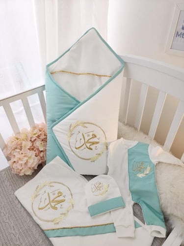 طقم مواليد تطريز حلقة الريش مدس U