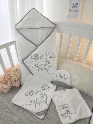 طقم مواليد تطريز الفرس مدس لاما