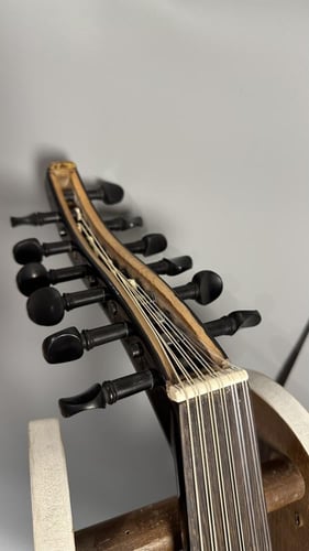 خالد عزوز - عود متوسط