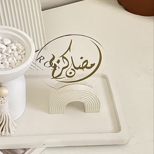 حامل مع اكريلك