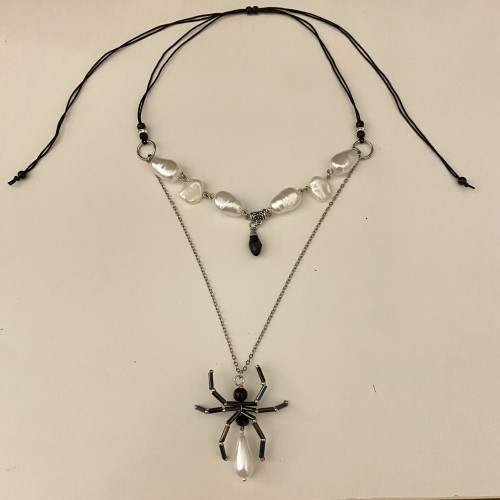 Hippie spider necklace