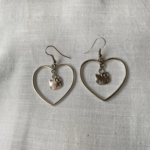 Hello kitty earrings
