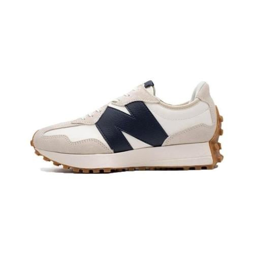 New Balance 327