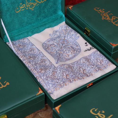 شال ملكي خاص بيج MT -15