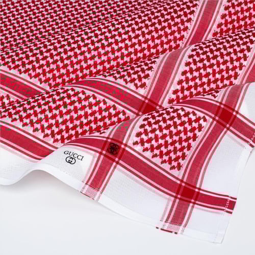 شماغ قوتشي كلاسيك - اسود